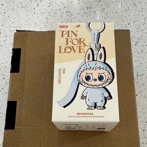 Pop Mart Pin for Love Vinyl Plush Pendant Blind Box F